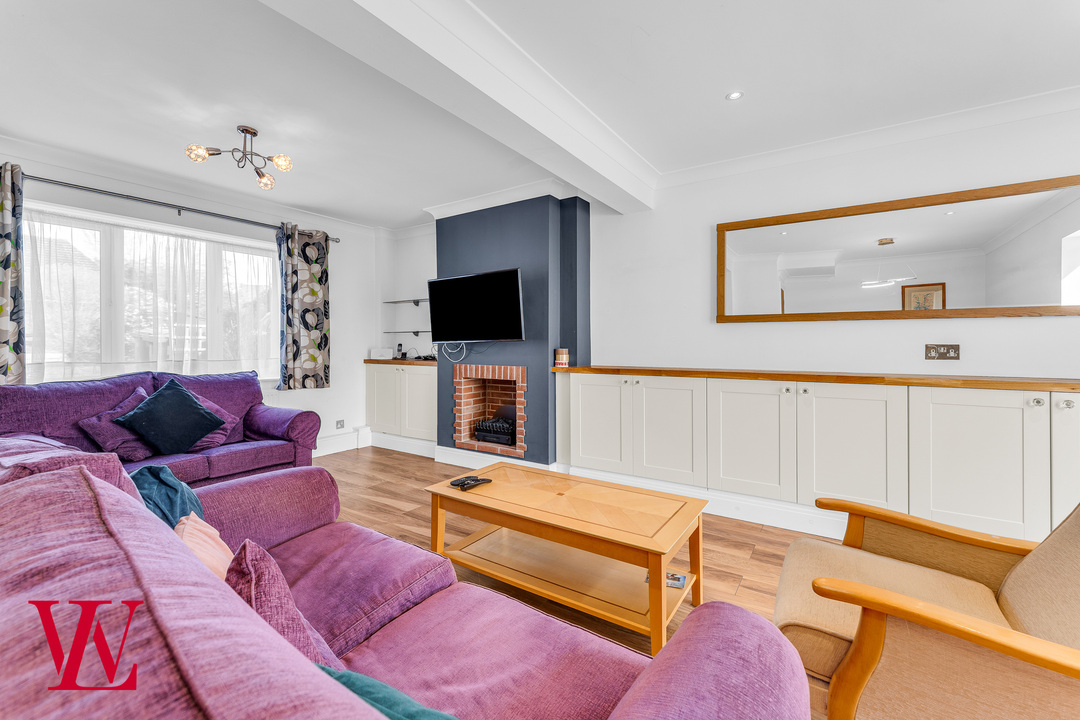 3 bed semi-detached house for sale in Robinson Close, Bishop's Stortford, Hertfordshire  - Property Image 10