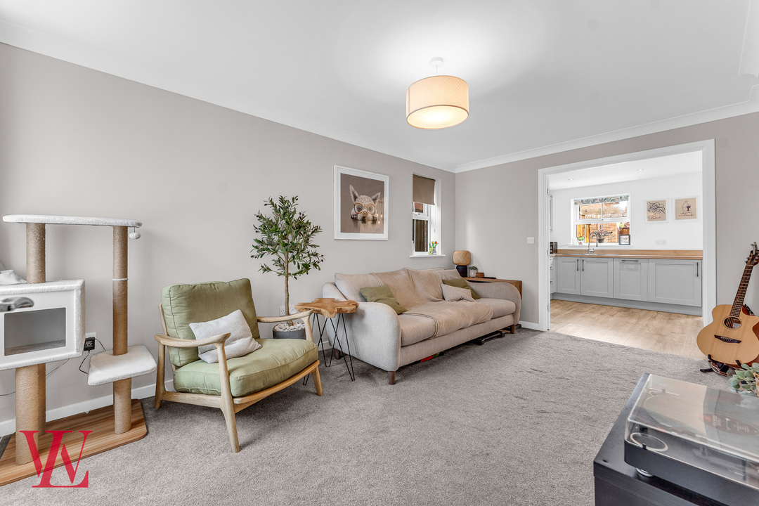 3 bed semi-detached house for sale in Carters Drive, Stansted, Essex  - Property Image 9