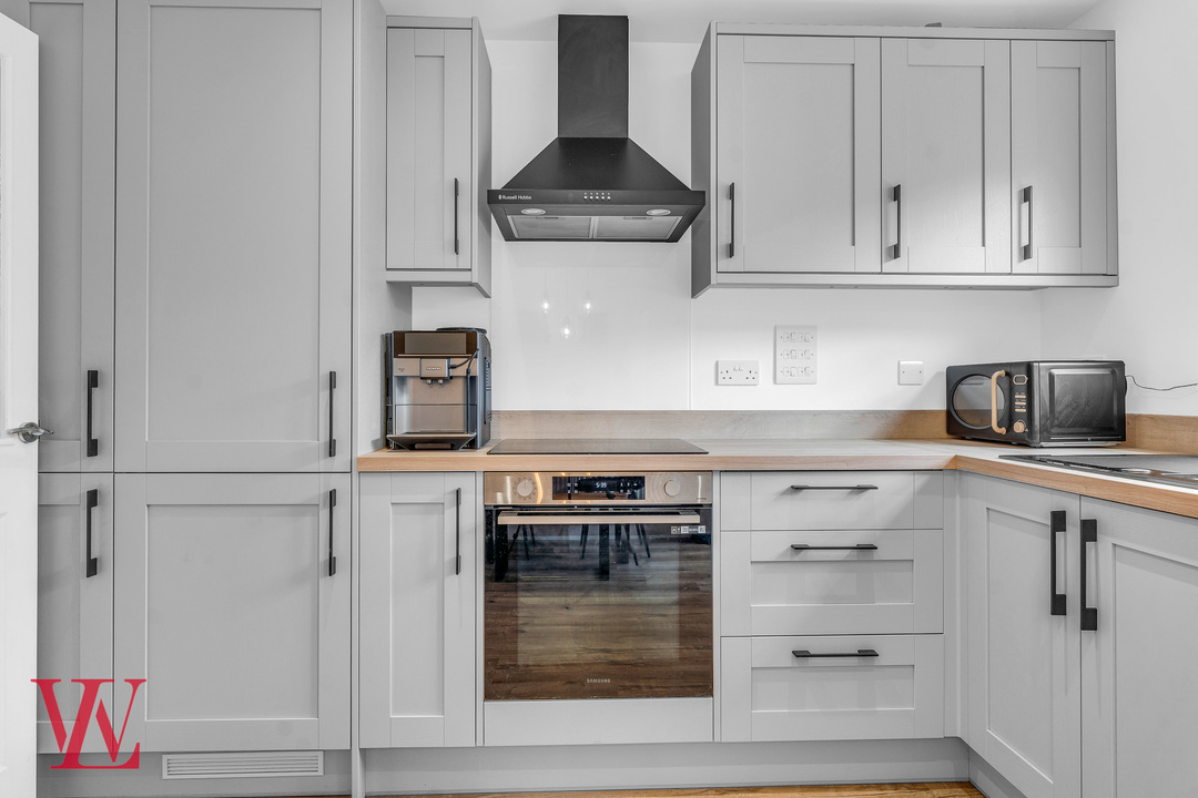 3 bed semi-detached house for sale in Carters Drive, Stansted, Essex  - Property Image 4