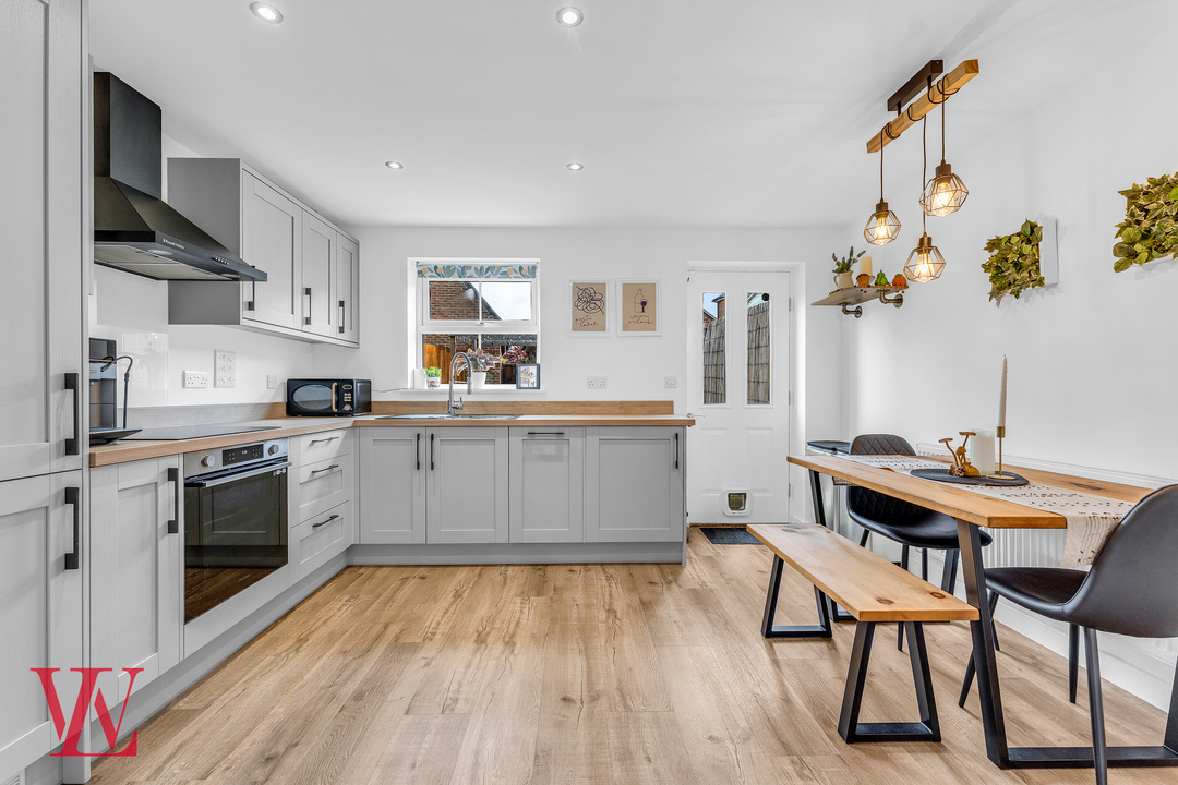 3 bed semi-detached house for sale in Carters Drive, Stansted, Essex  - Property Image 3