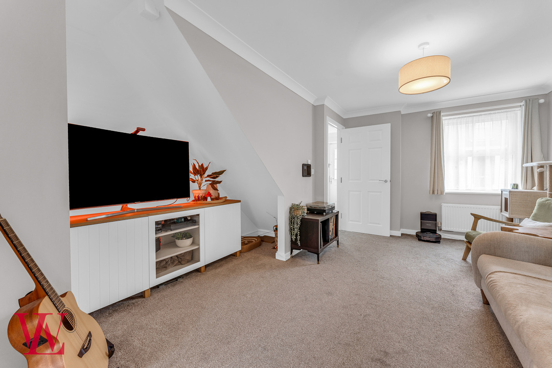 3 bed semi-detached house for sale in Carters Drive, Stansted, Essex  - Property Image 8