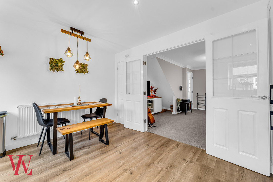 3 bed semi-detached house for sale in Carters Drive, Stansted, Essex  - Property Image 5