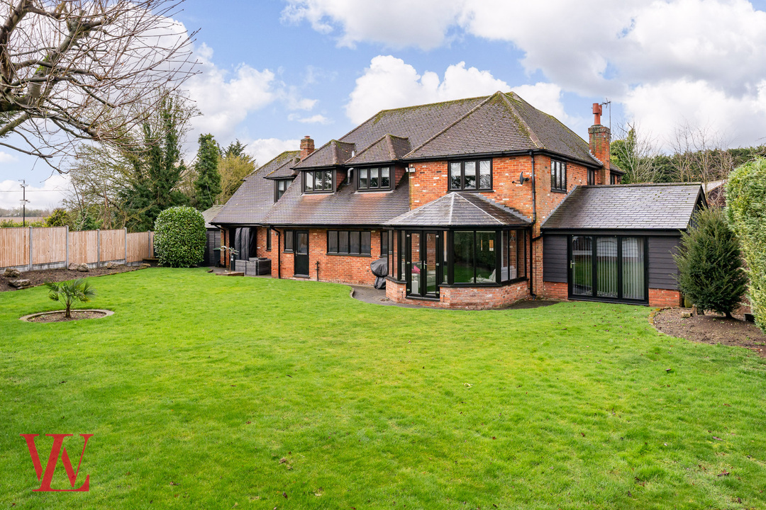5 bed detached house for sale in Chelmsford Road, White Roding, Dunmow, Essex  - Property Image 41