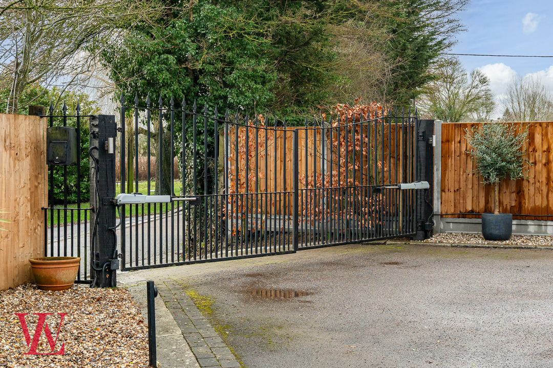 5 bed detached house for sale in Chelmsford Road, White Roding, Dunmow, Essex  - Property Image 45