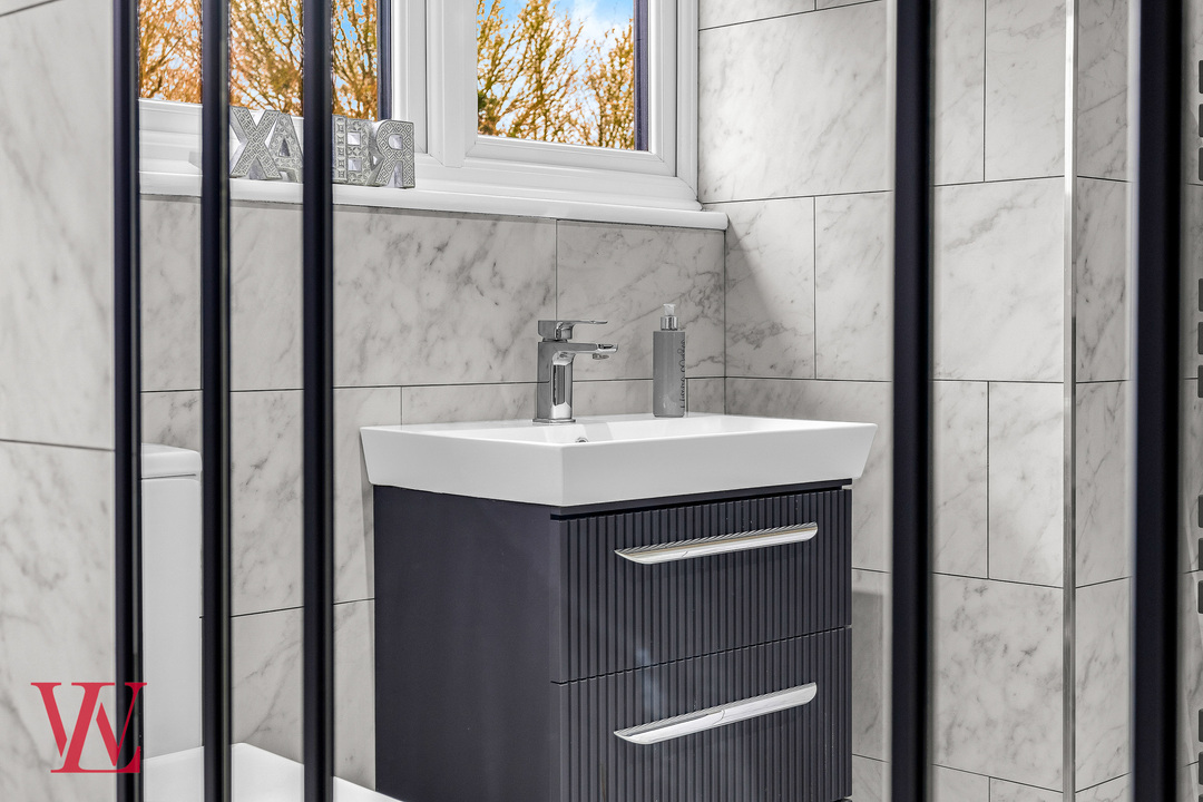 5 bed detached house for sale in Chelmsford Road, White Roding, Dunmow, Essex 33