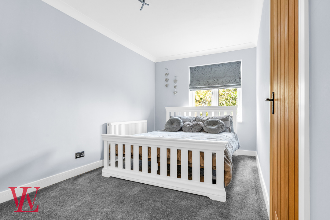 5 bed detached house for sale in Chelmsford Road, White Roding, Dunmow, Essex  - Property Image 39