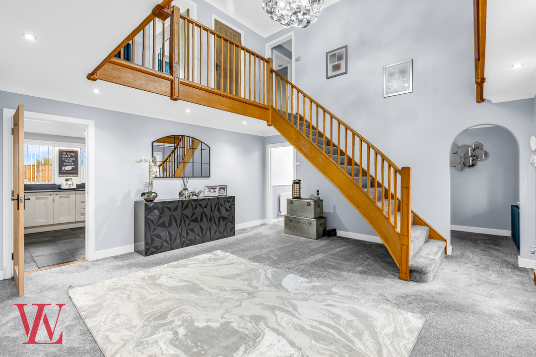 5 bed detached house for sale in Chelmsford Road, White Roding, Dunmow, Essex 2