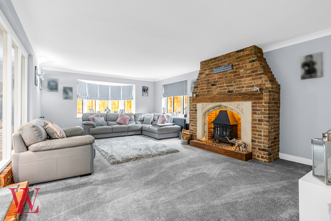 5 bed detached house for sale in Chelmsford Road, White Roding, Dunmow, Essex 5