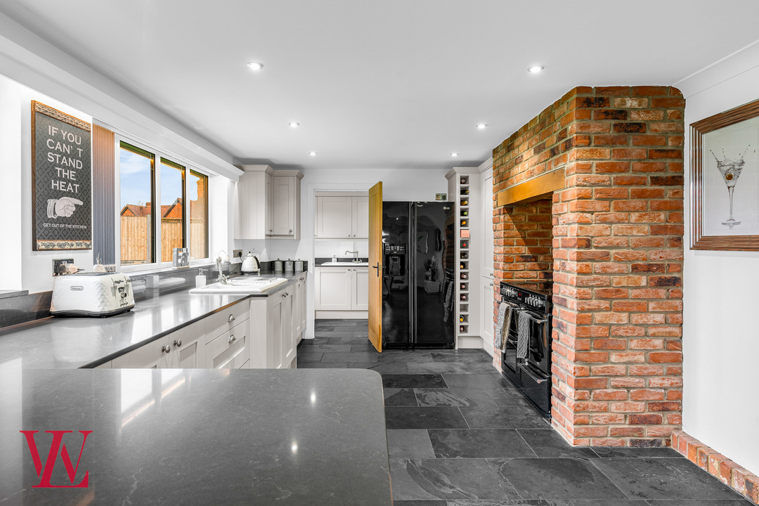 5 bed detached house for sale in Chelmsford Road, White Roding, Dunmow, Essex  - Property Image 12