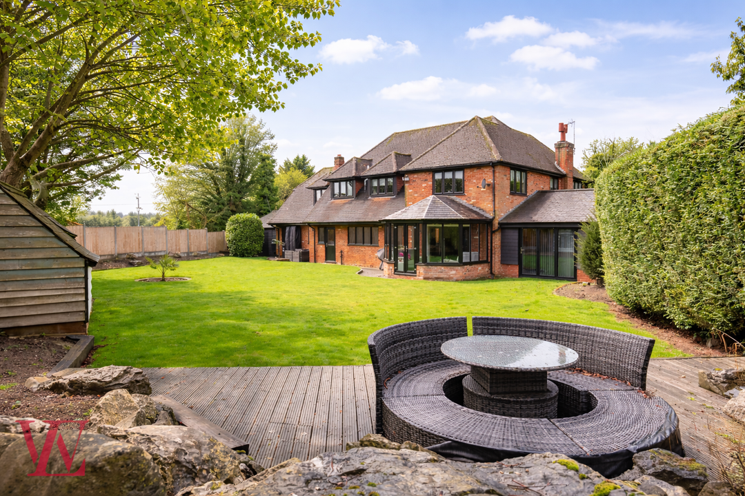 5 bed detached house for sale in Chelmsford Road, White Roding, Dunmow, Essex  - Property Image 3