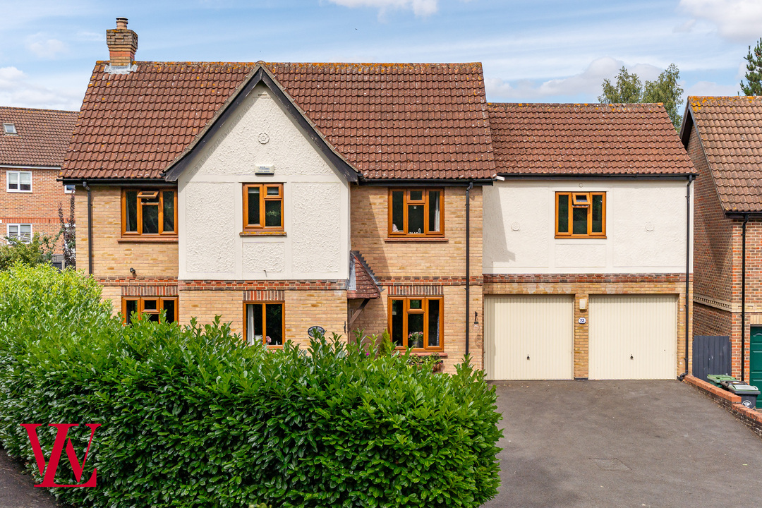 5 bed detached house for sale in Nursery Rise, Dunmow, Essex 35