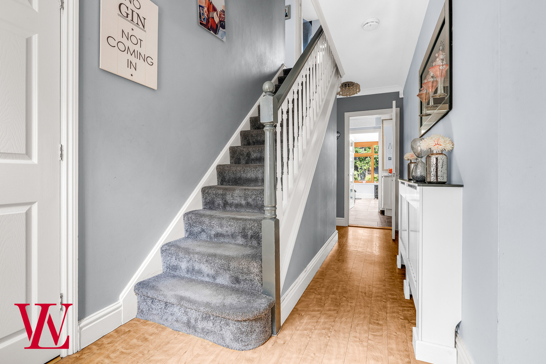 5 bed detached house for sale in Nursery Rise, Dunmow, Essex  - Property Image 15