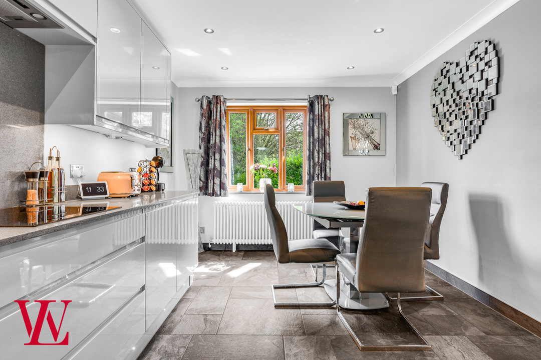 5 bed detached house for sale in Nursery Rise, Dunmow, Essex  - Property Image 5