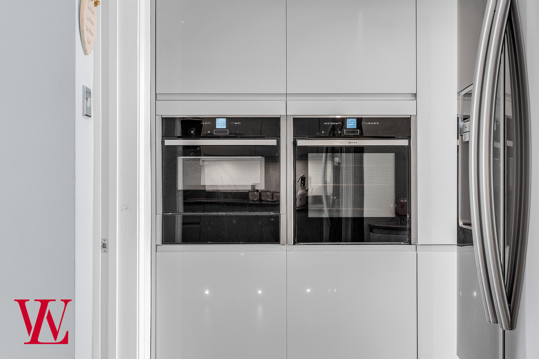 5 bed detached house for sale in Nursery Rise, Dunmow, Essex 6