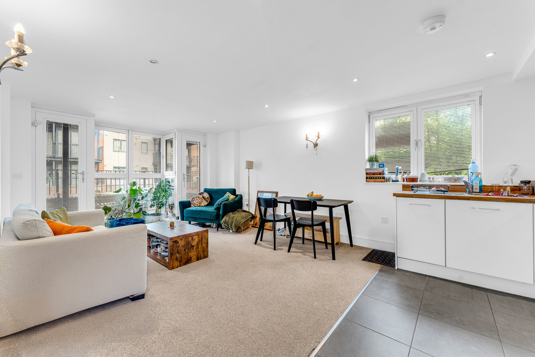 2 bed apartment for sale in Tanners Wharf, Bishop's Stortford, Hertfordshire  - Property Image 3