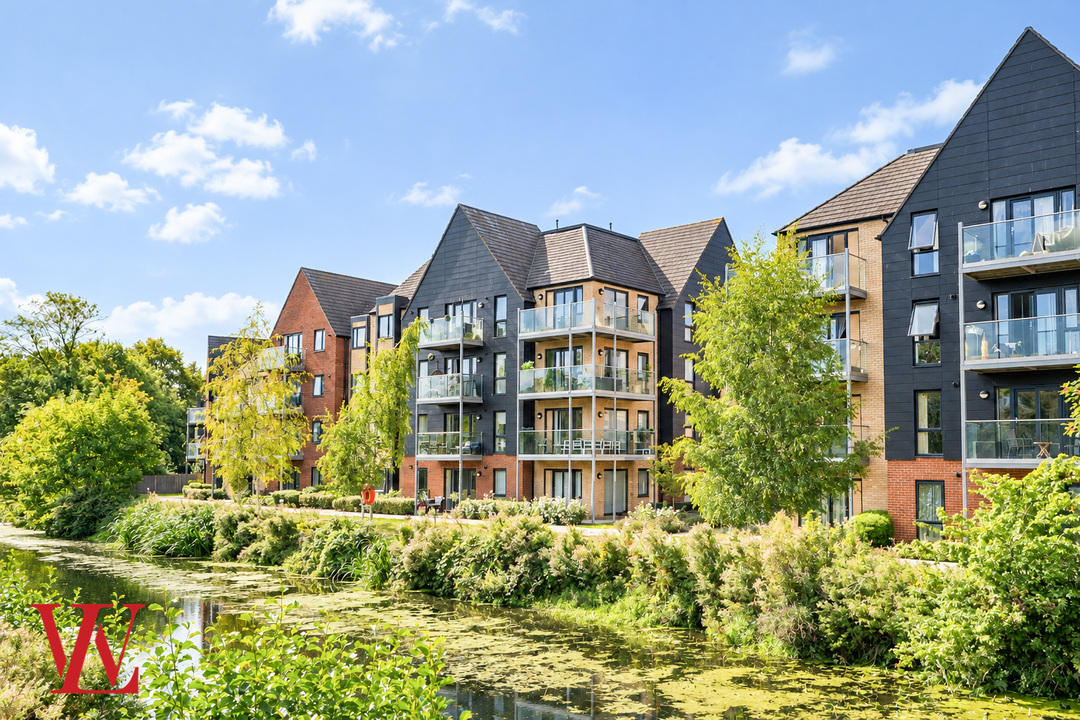 2 bed apartment for sale in River View, Bishop's Stortford, Hertfordshire