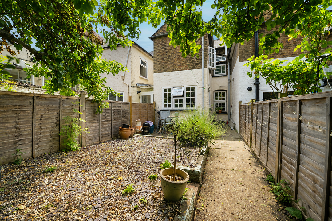 2 bed terraced house for sale in Dunmow Road, Bishop's Stortford, Hertfordshire  - Property Image 16