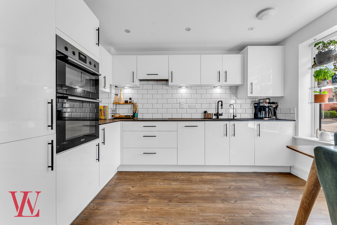 3 bed semi-detached house for sale in Athenian Drive, Bishop's Stortford, Hertfordshire  - Property Image 5