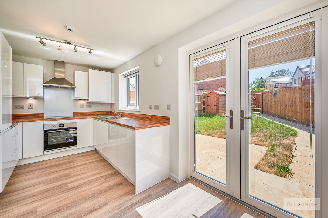 3 bed semi-detached house to rent in Miles Way, Bishops Stortford, Hertfordshire  - Property Image 2