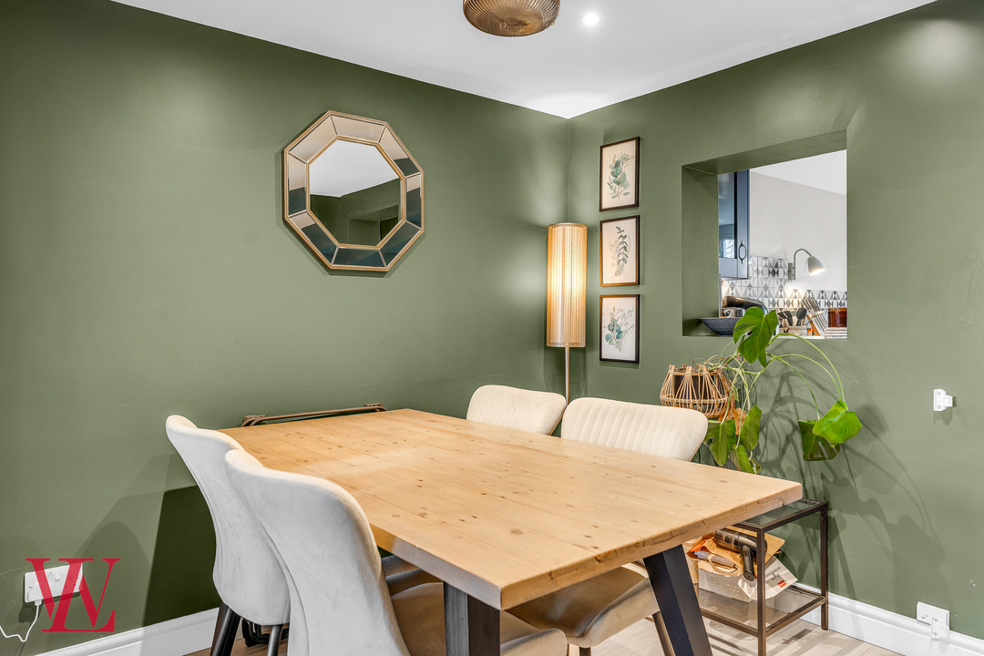 2 bed terraced house for sale in Barrells Down Road, Bishop's Stortford, Hertfordshire 4