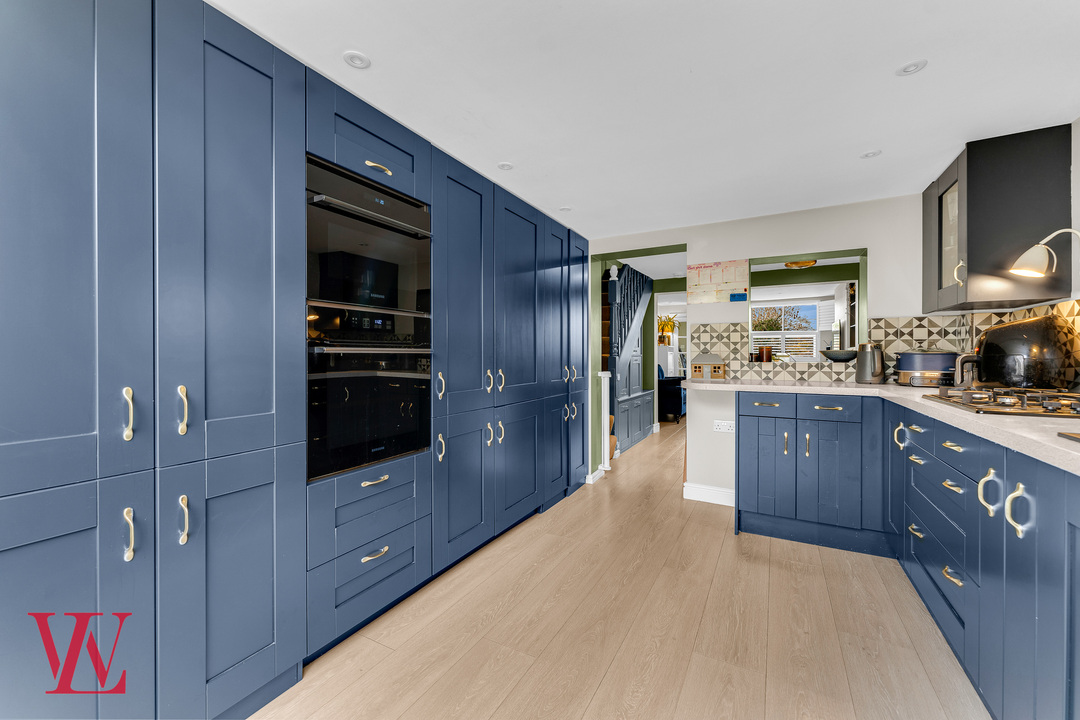 2 bed terraced house for sale in Barrells Down Road, Bishop's Stortford, Hertfordshire  - Property Image 8