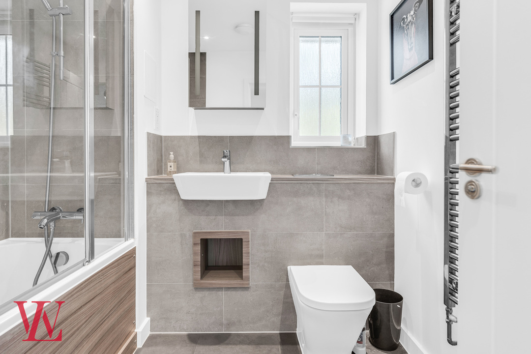 3 bed end of terrace house for sale in Ellis Drive, Bishop's Stortford, Hertfordshire  - Property Image 23