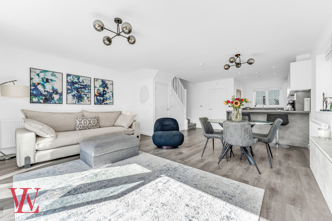 3 bed end of terrace house for sale in Ellis Drive, Bishop's Stortford, Hertfordshire  - Property Image 4