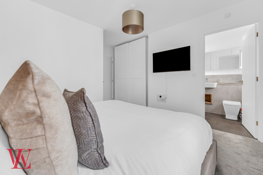 3 bed end of terrace house for sale in Ellis Drive, Bishop's Stortford, Hertfordshire 16