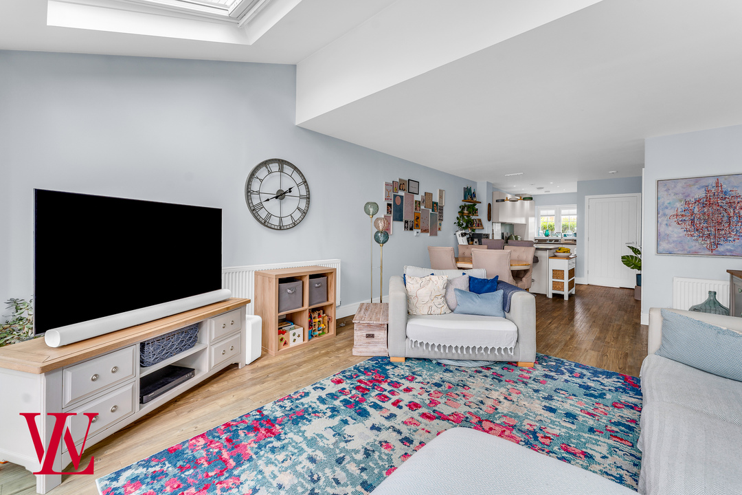 2 bed terraced house for sale in Kitchener Road, Bishop's Stortford, Hertfordshire  - Property Image 8