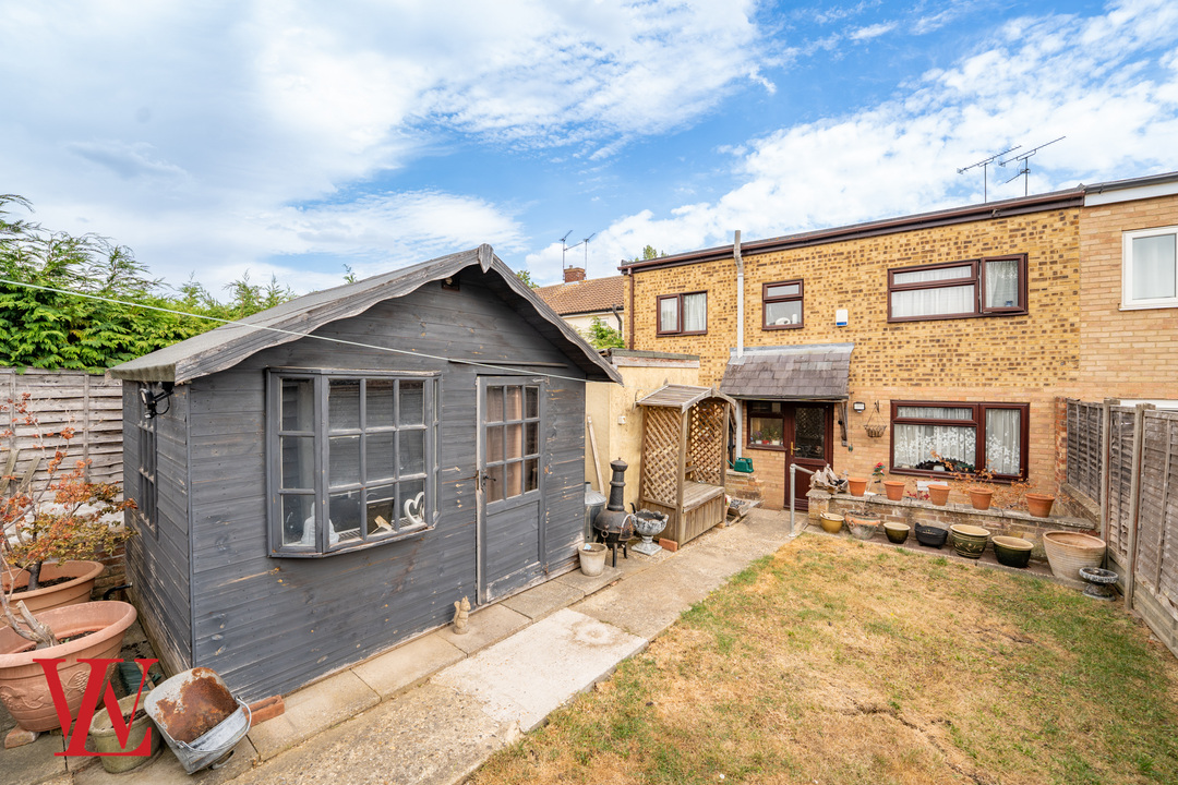 4 bed semi-detached house for sale in Lower Park Crescent, Bishop's Stortford, Hertfordshire  - Property Image 23