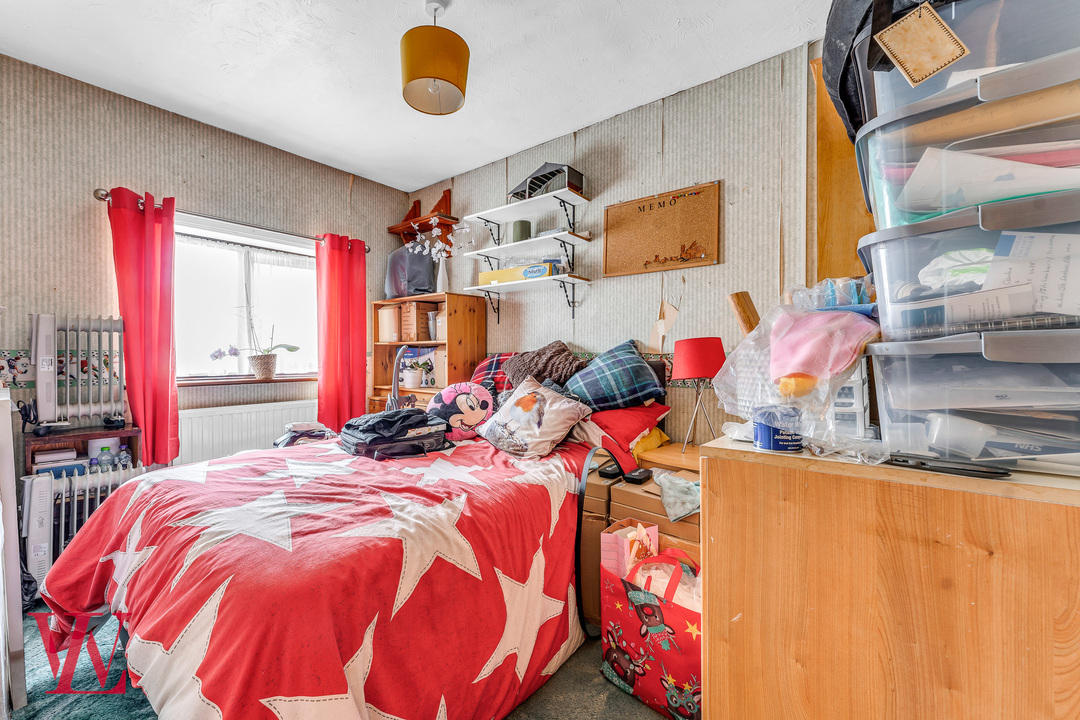 4 bed semi-detached house for sale in Lower Park Crescent, Bishop's Stortford, Hertfordshire  - Property Image 18