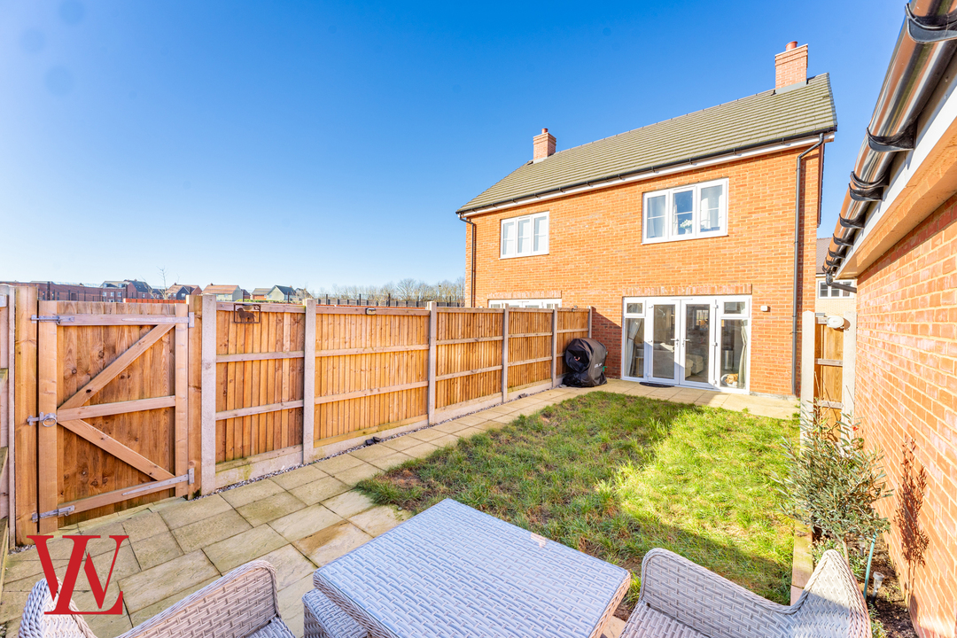 2 bed semi-detached house for sale in Searle Way, Bishop's Stortford 14