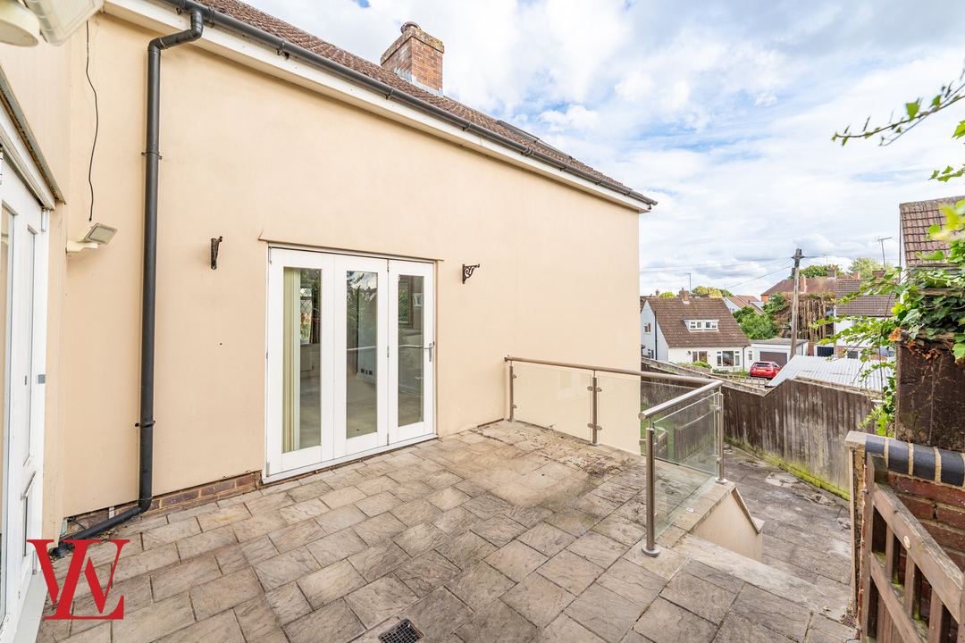 5 bed detached house for sale in The Chase, Bishop's Stortford, Hertfordshire  - Property Image 31