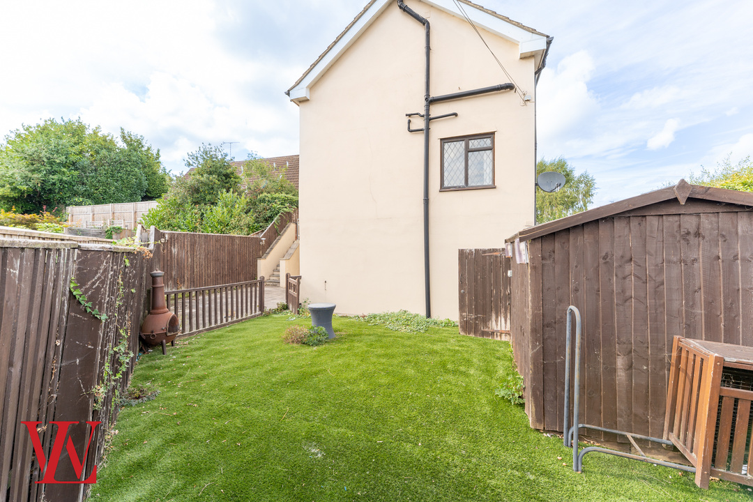 5 bed detached house for sale in The Chase, Bishop's Stortford, Hertfordshire  - Property Image 33