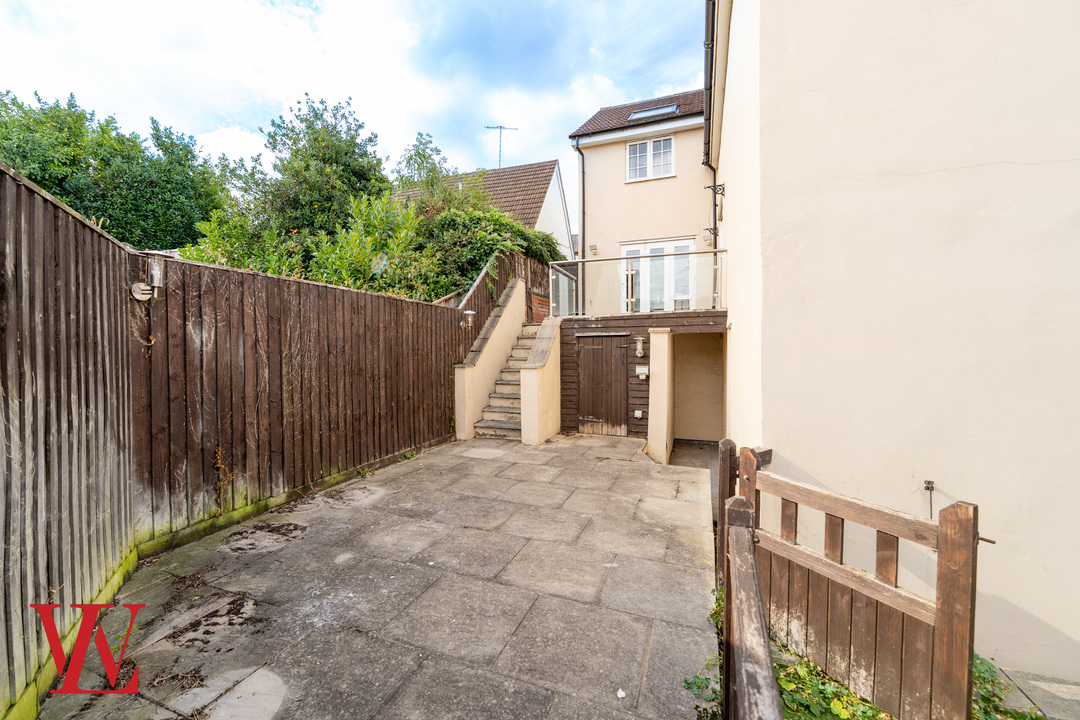 5 bed detached house for sale in The Chase, Bishop's Stortford, Hertfordshire  - Property Image 34