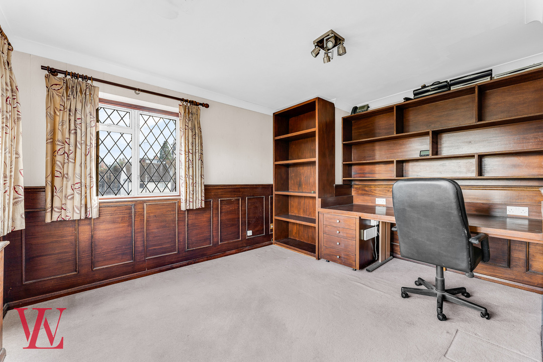 5 bed detached house for sale in The Chase, Bishop's Stortford, Hertfordshire  - Property Image 10