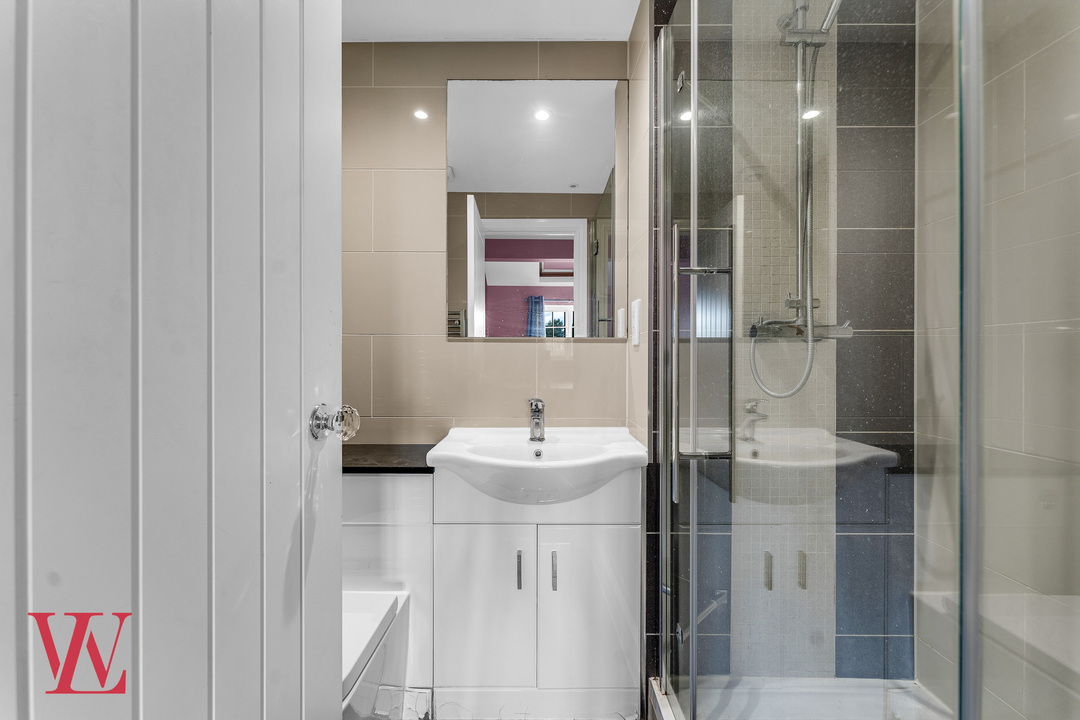 5 bed detached house for sale in The Chase, Bishop's Stortford, Hertfordshire  - Property Image 22