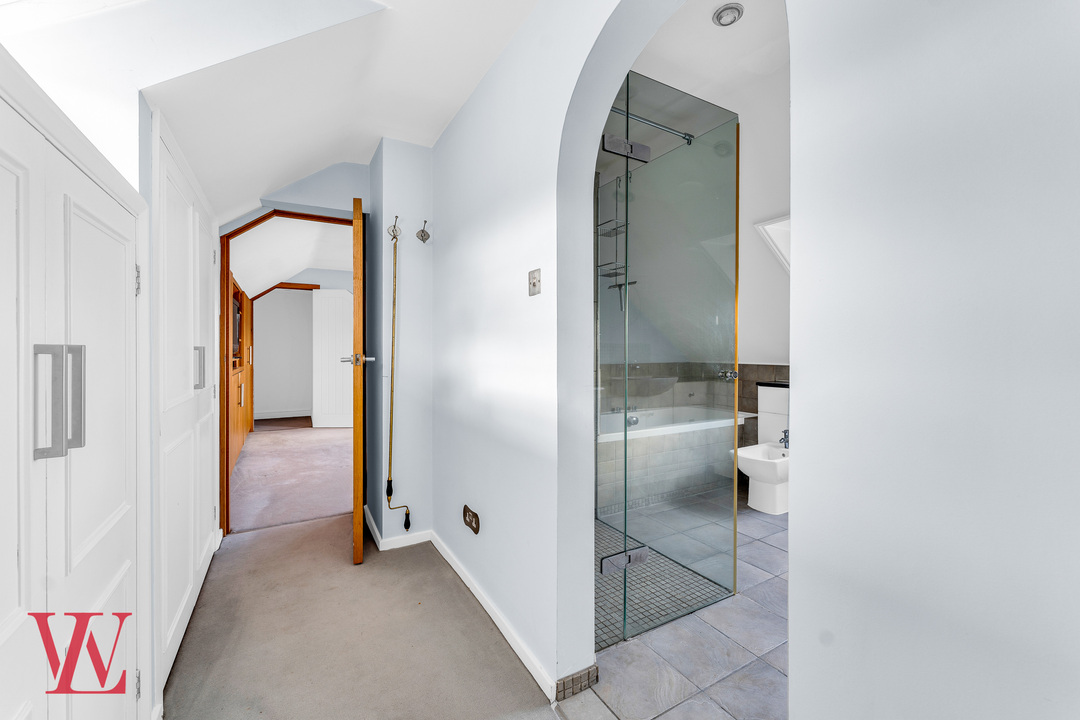 5 bed detached house for sale in The Chase, Bishop's Stortford, Hertfordshire  - Property Image 13