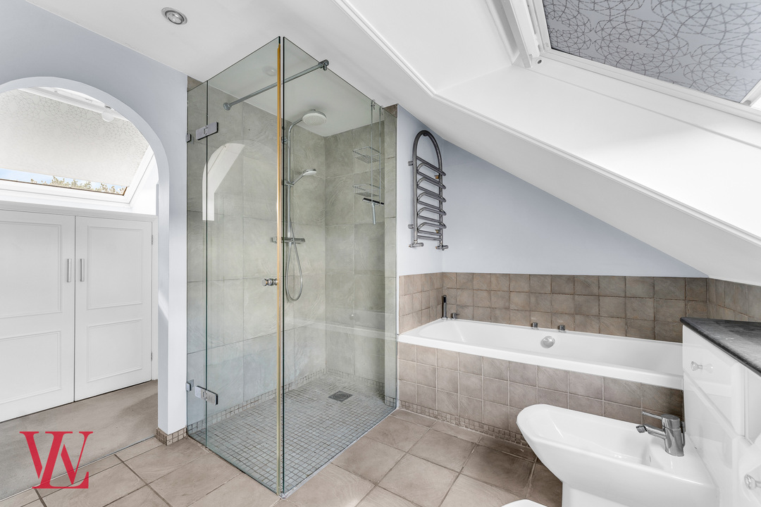 5 bed detached house for sale in The Chase, Bishop's Stortford, Hertfordshire  - Property Image 15