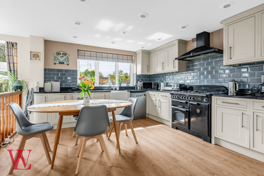 4 bed detached house for sale in Mazoe Road, Bishop's Stortford, Hertfordshire  - Property Image 4