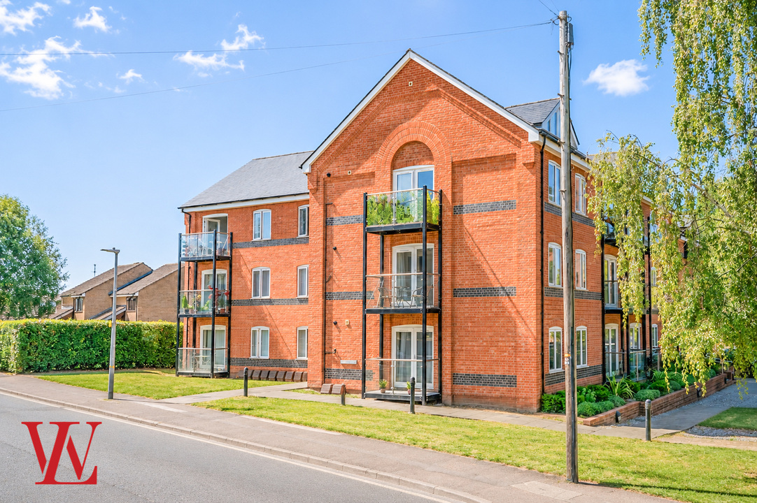 2 bed apartment for sale in Bickerton Court, Sheering Lower Road, Sawbridgeworth, Hertfordshire