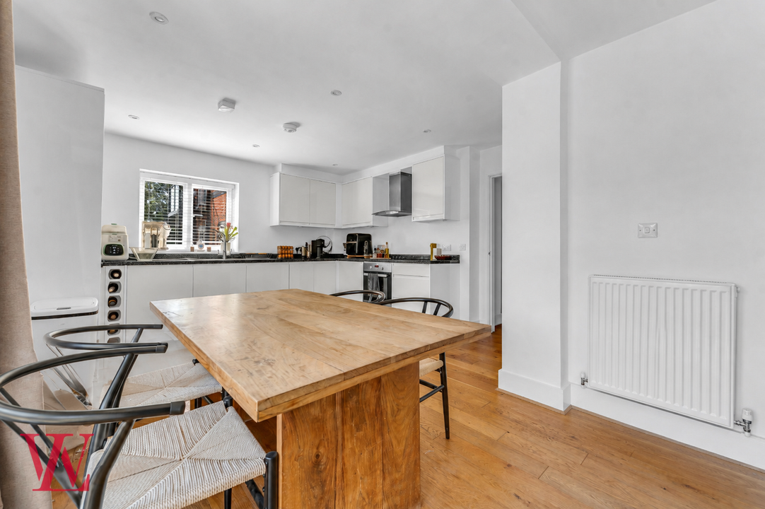 2 bed apartment for sale in Bickerton Court, Sheering Lower Road, Sawbridgeworth, Hertfordshire  - Property Image 3
