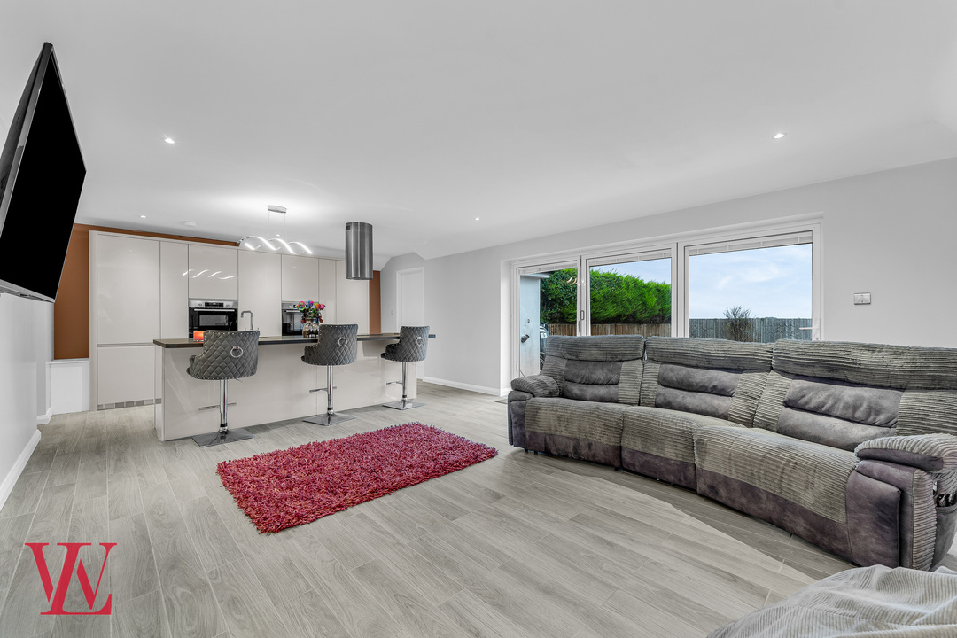 3 bed semi-detached house for sale in Rainbow Road, Matching Tye, Harlow, Essex  - Property Image 3