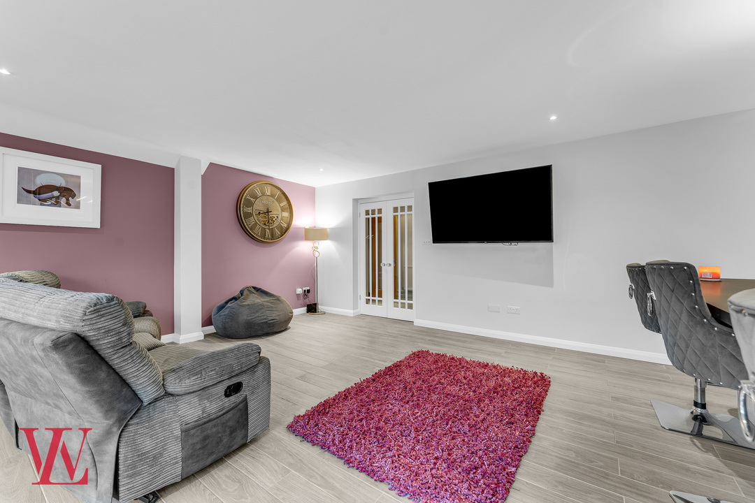 3 bed semi-detached house for sale in Rainbow Road, Matching Tye, Harlow, Essex  - Property Image 7