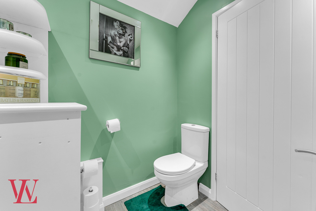 3 bed semi-detached house for sale in Rainbow Road, Matching Tye, Harlow, Essex  - Property Image 16