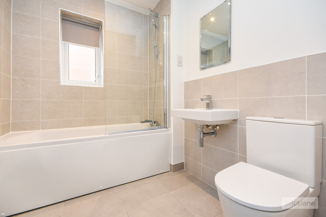4 bed detached house to rent in Moors Field Drive, Little Dunmow, Dunmow, Essex  - Property Image 9