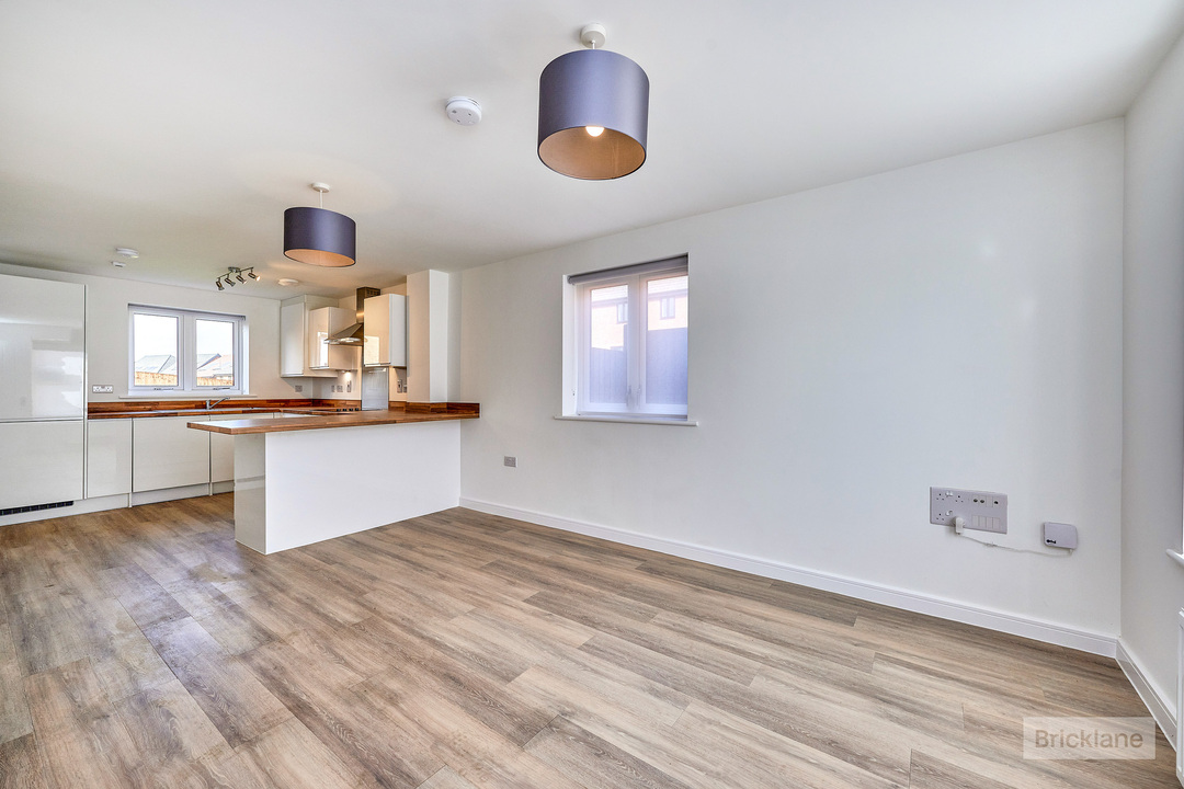 3 bed semi-detached house to rent in Handscomb Way, Bishops Stortford, Hertfordshire  - Property Image 2