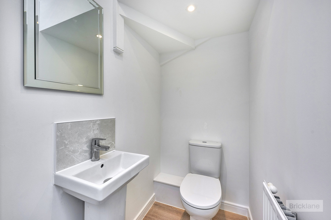 3 bed semi-detached house to rent in Handscomb Way, Bishops Stortford, Hertfordshire  - Property Image 9