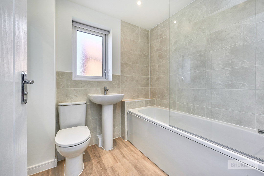 3 bed semi-detached house to rent in Handscomb Way, Bishops Stortford, Hertfordshire  - Property Image 13