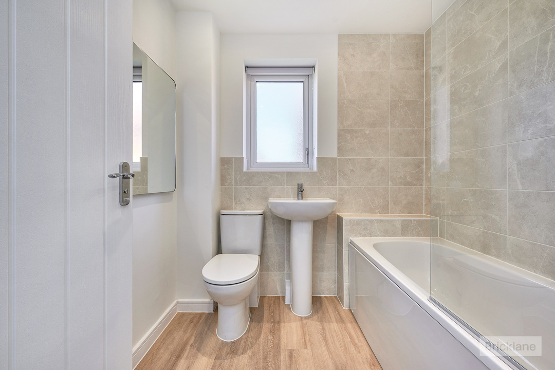 3 bed semi-detached house to rent in Handscomb Way, Bishops Stortford, Hertfordshire  - Property Image 14